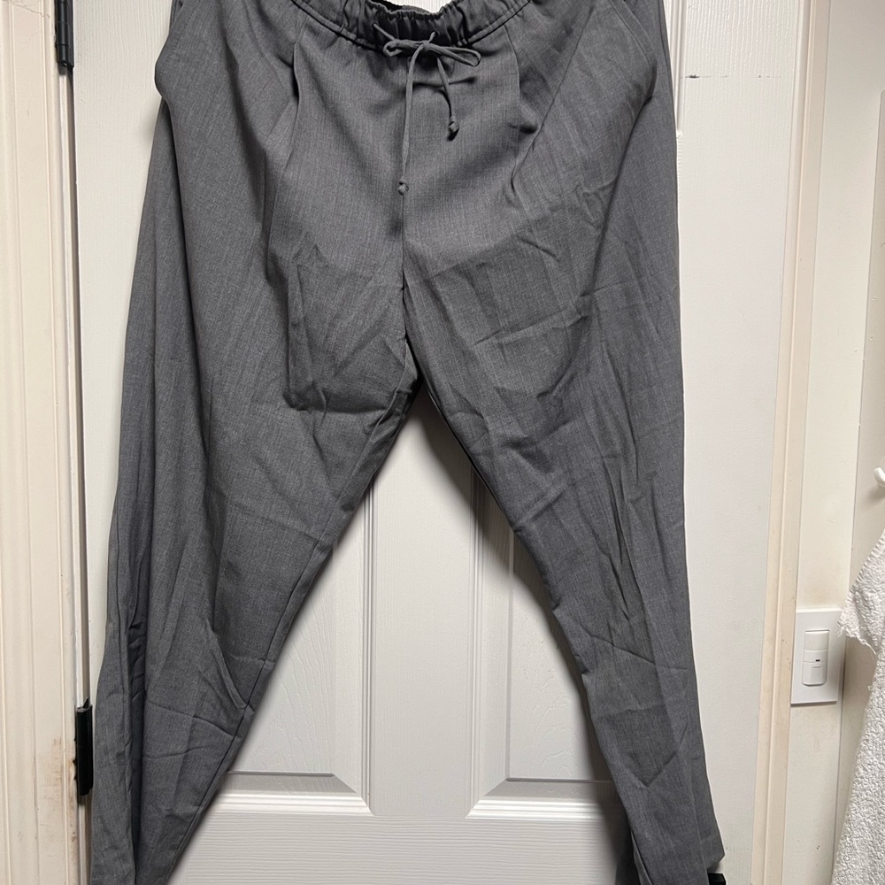 Old Navy Billie grey pants- never worn